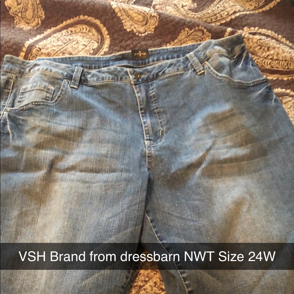 NWT VSH from dress barn Shorts